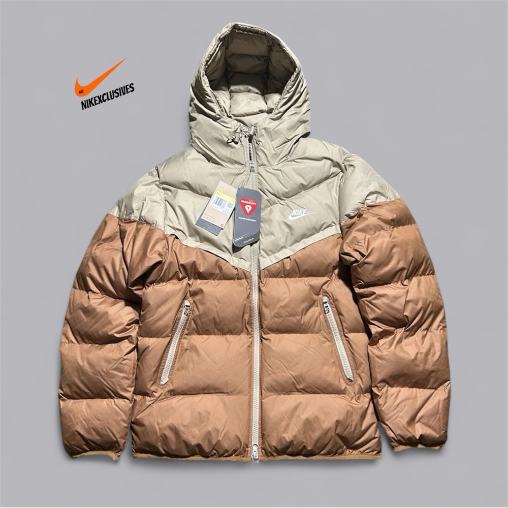 Nike Tech Men’s Storm-Fit ADV Windrunner Prima-loft Hooded Puffer Jacket Coat